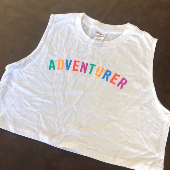 ❌ SOLD ❌  - 🌈 Colorful White Adventurer Crop Top - Picture 3 of 7